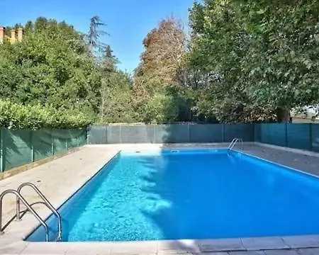 Vacances Avec Piscine Et Entree Autonome Dans Jolie Jusqu'a 4 Personnes