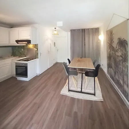 Vacances Avec Piscine Et Entree Autonome Dans Jolie Jusqu'a 4 Personnes Apartment *